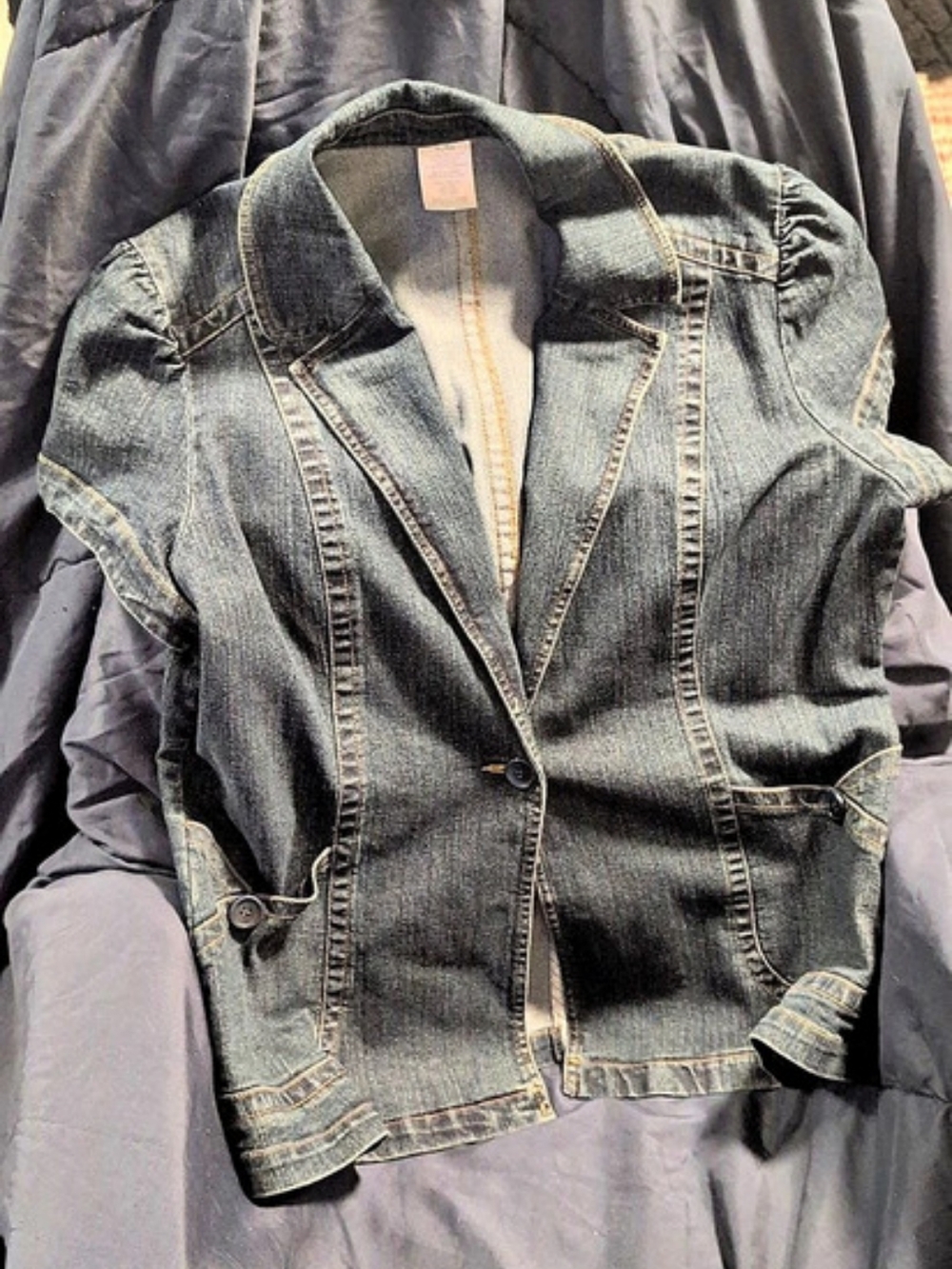 Women's Denim Jacket in Blue Like New